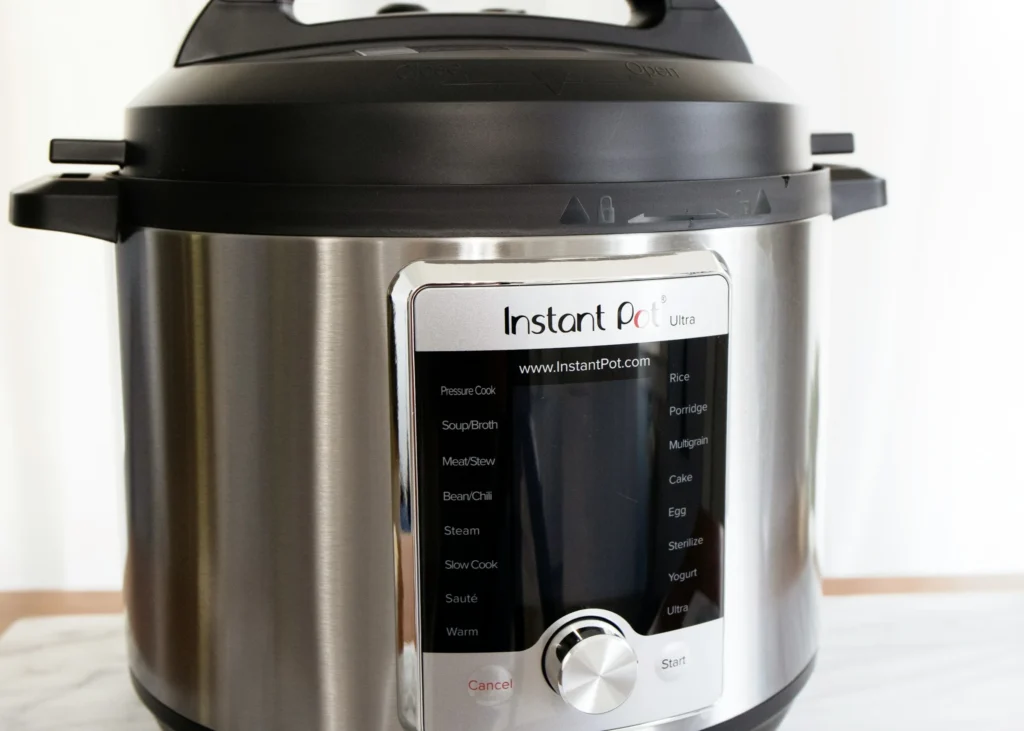 A Header Image for Slow Cooker Meal Prep Recipes page